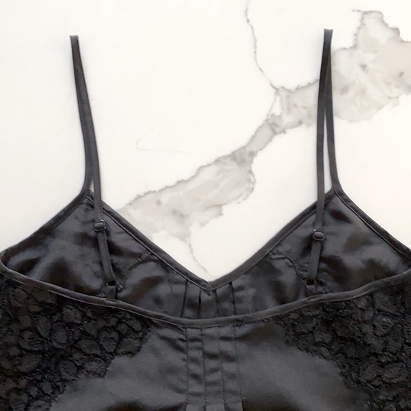 Talula Black Lace Trim Flow Tank Top - Picture 6 of 7